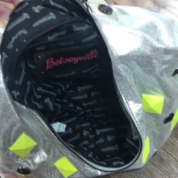 Handbag - Picture 4 of 4